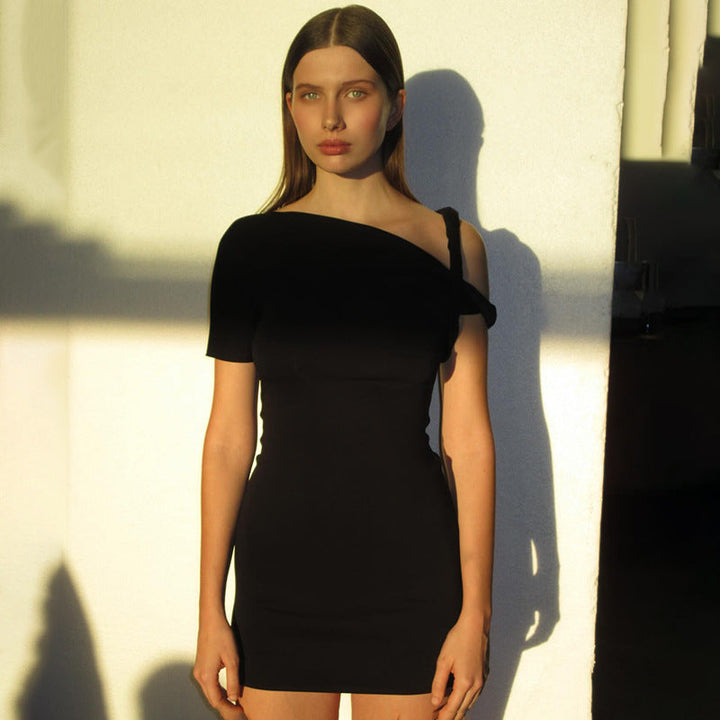 Women's Slim Hip Dress Summer Fashion One-shoulder Short Sleeve Solid Color Dresses