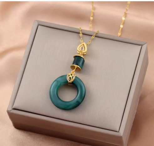 Necklace Temperament Wild Safety Buckle Pendant Clavicle