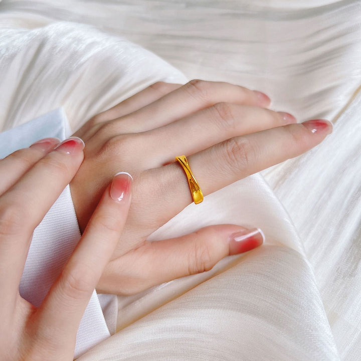 Simple Mobius Strip Ring Female Fashion Sense Niche