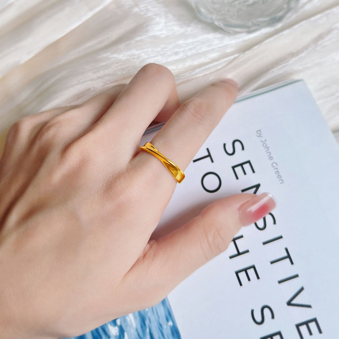 Simple Mobius Strip Ring Female Fashion Sense Niche
