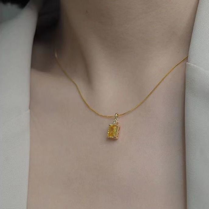 Fashion Personality Citrine Yellow Zircon Necklace