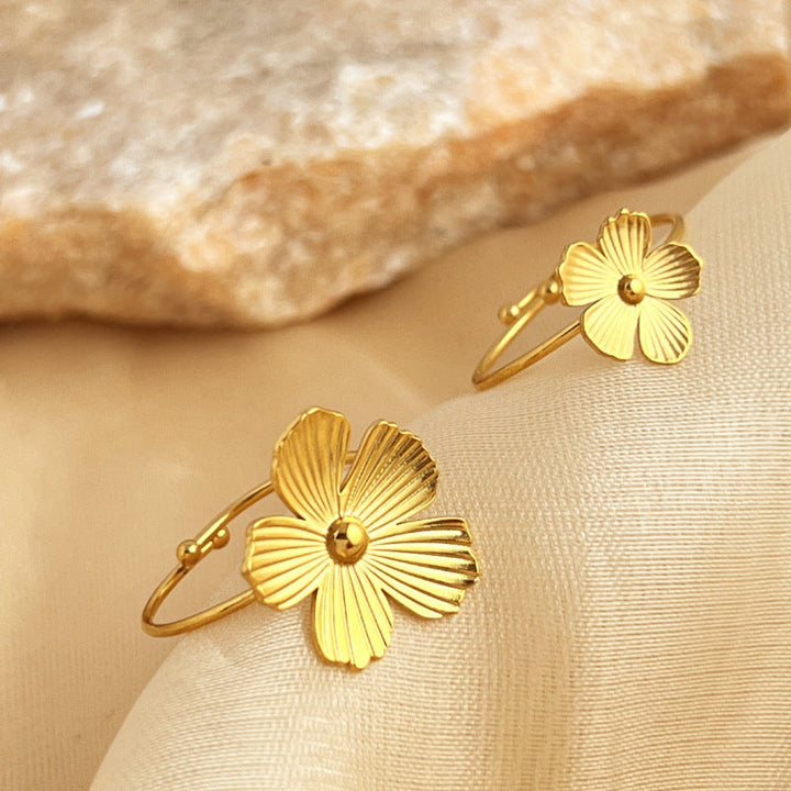Vintage Stainless Steel Ring 18K Gold-plated Flowers