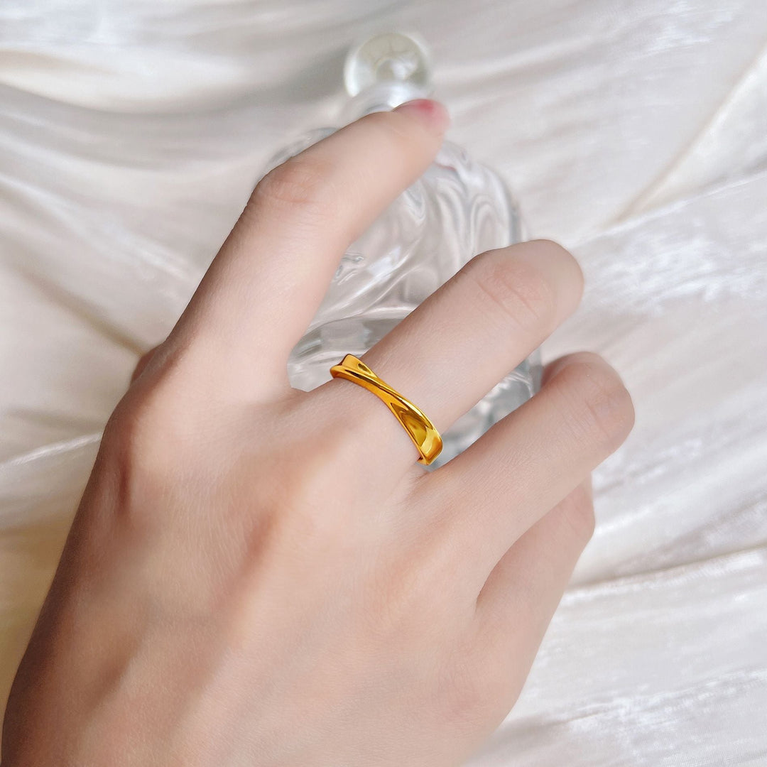 Simple Mobius Strip Ring Female Fashion Sense Niche
