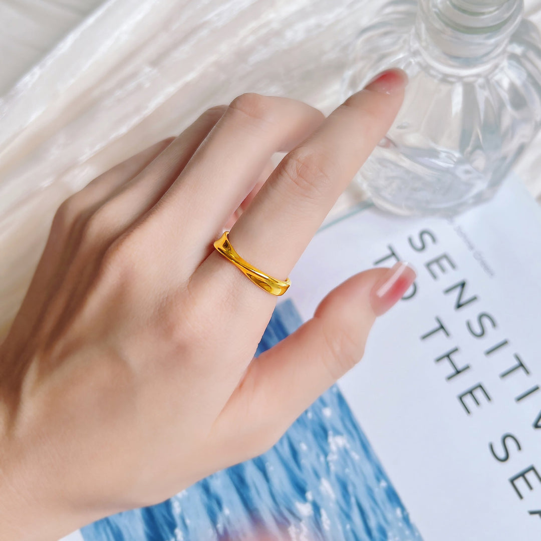 Simple Mobius Strip Ring Female Fashion Sense Niche