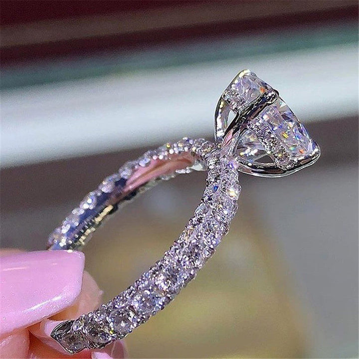 European and American fashion women's engagement diamond ring