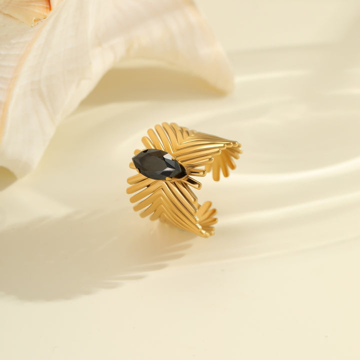 Inlaid Zircon Titanium Steel Ring For Women
