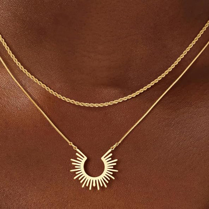 European And American Style Simple Style Small Sun And Moon Necklace