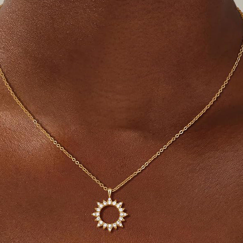 European And American Style Simple Style Small Sun And Moon Necklace