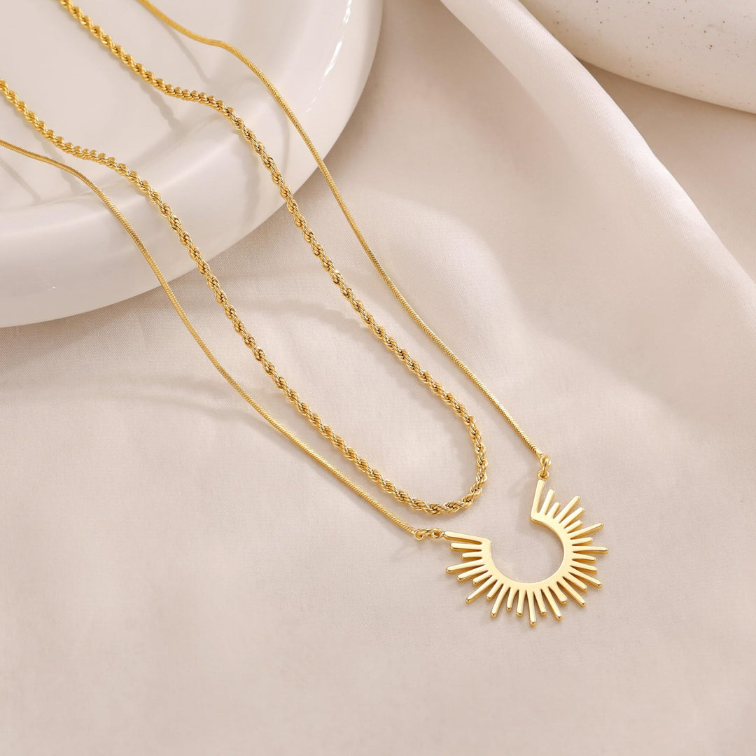 European And American Style Simple Style Small Sun And Moon Necklace