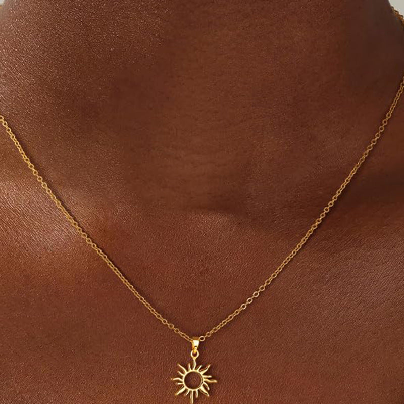 European And American Style Simple Style Small Sun And Moon Necklace