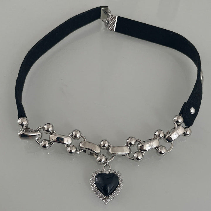 European And American Personalized Black Heart Necklace Choker