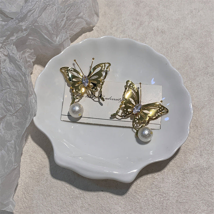 Retro Flower Pearl Stud Earrings Special-interest Design